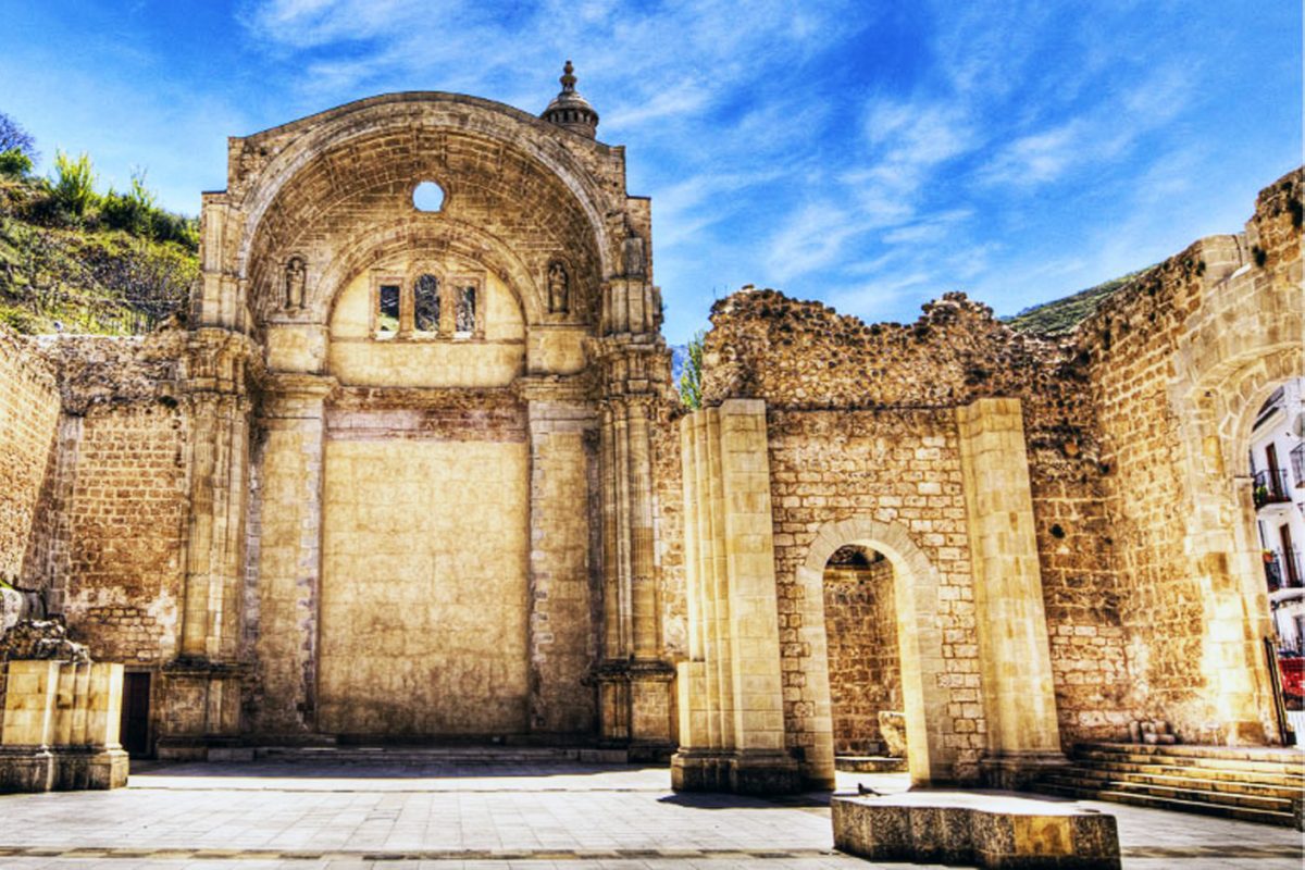 Ruinas de la Iglesia de Santa María en Cazorla